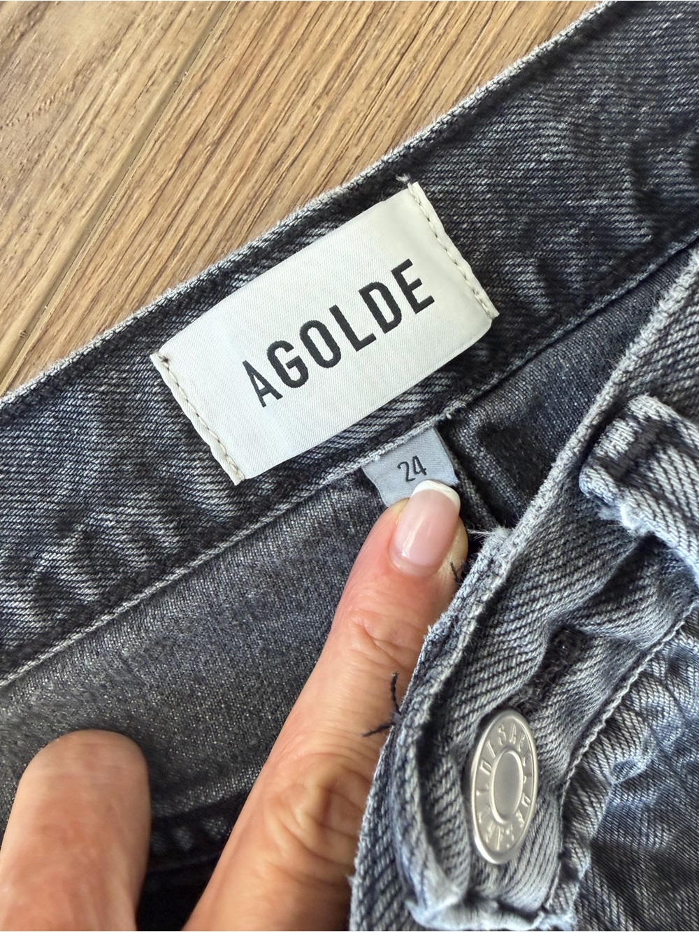 Agolde Arc women’s Black Straight Jeans - Picture 3 of 9